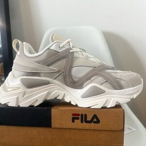 FILA Women’s sz 10 Electrove 3 Shoes (new in box)